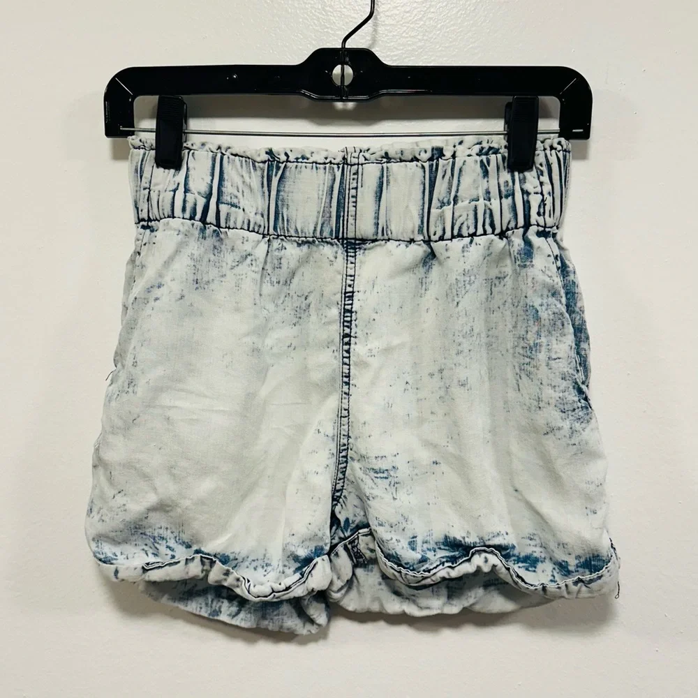 Altar'd State Blue Acid-Wash Elastic Waist Denim Shorts